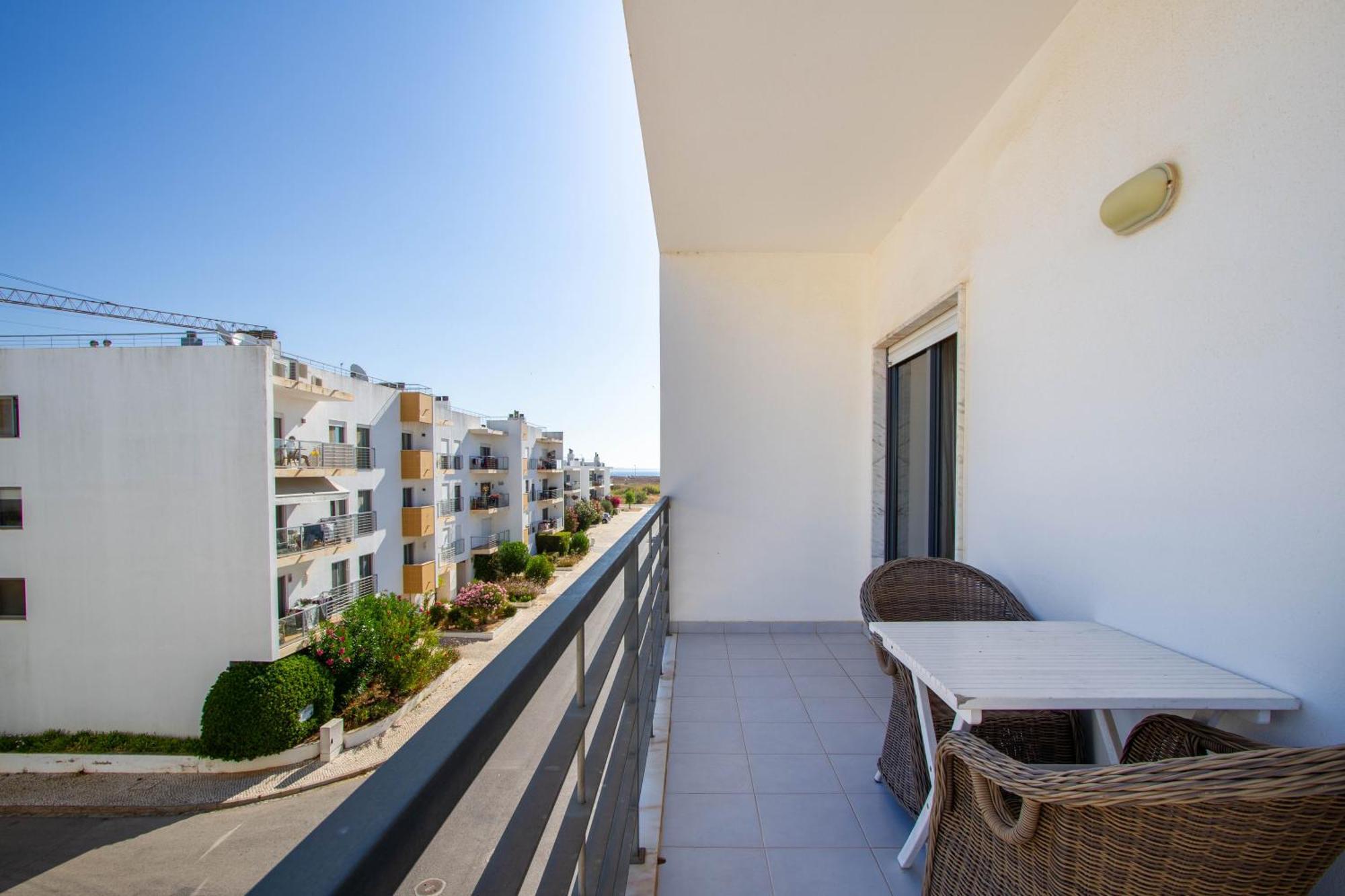 Casa Happiness, Swimming Pool, Fast Wifi, Parking Apartment Lagos Bagian luar foto
